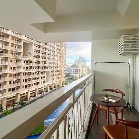 Brixton Place, Weston Tower Манила Экстерьер фото
